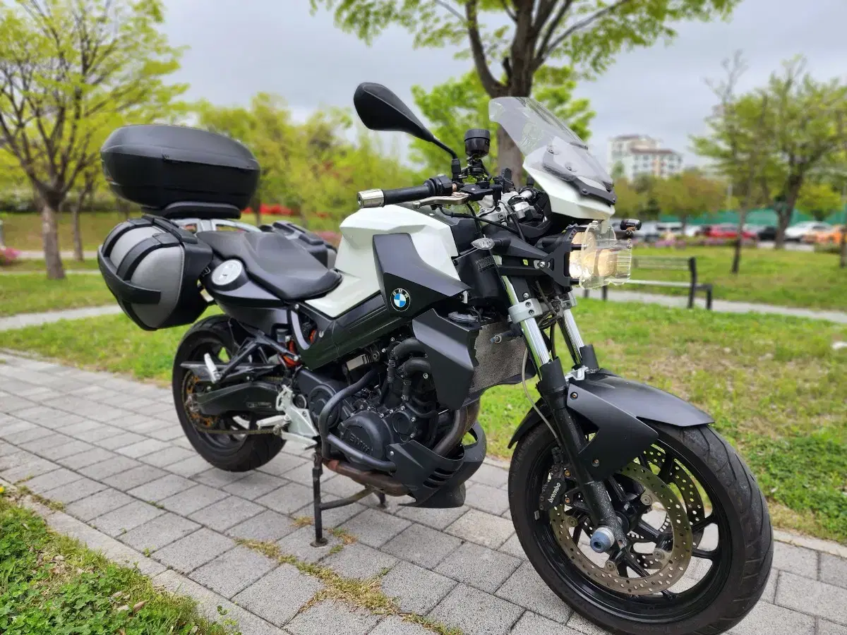 bmw f800r 11년형 삼박스튜닝 판매합니다